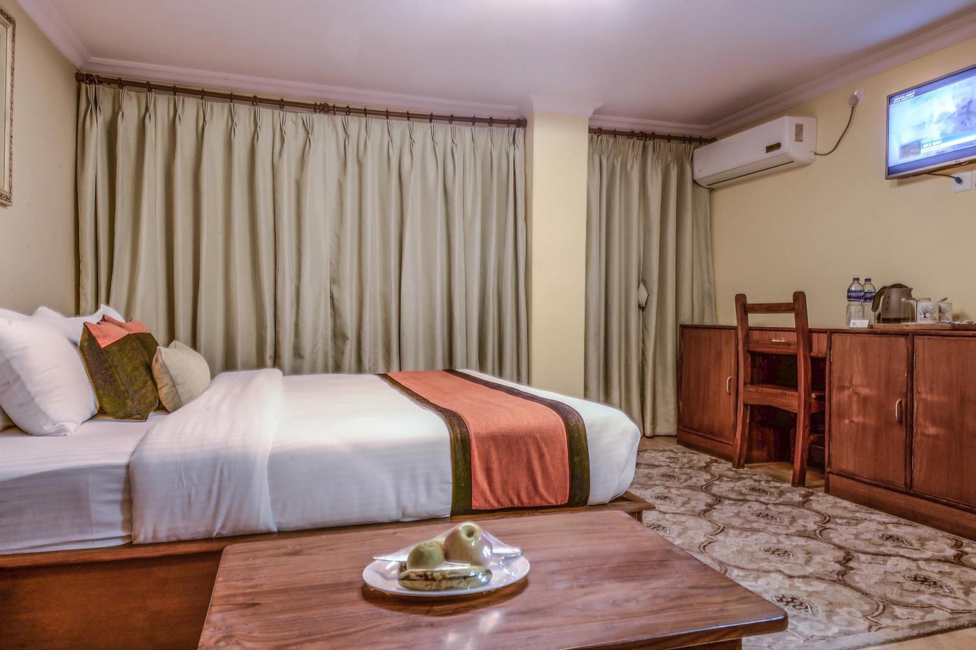 פוקהרה Hotel Raniban Arcade מראה חיצוני תמונה
