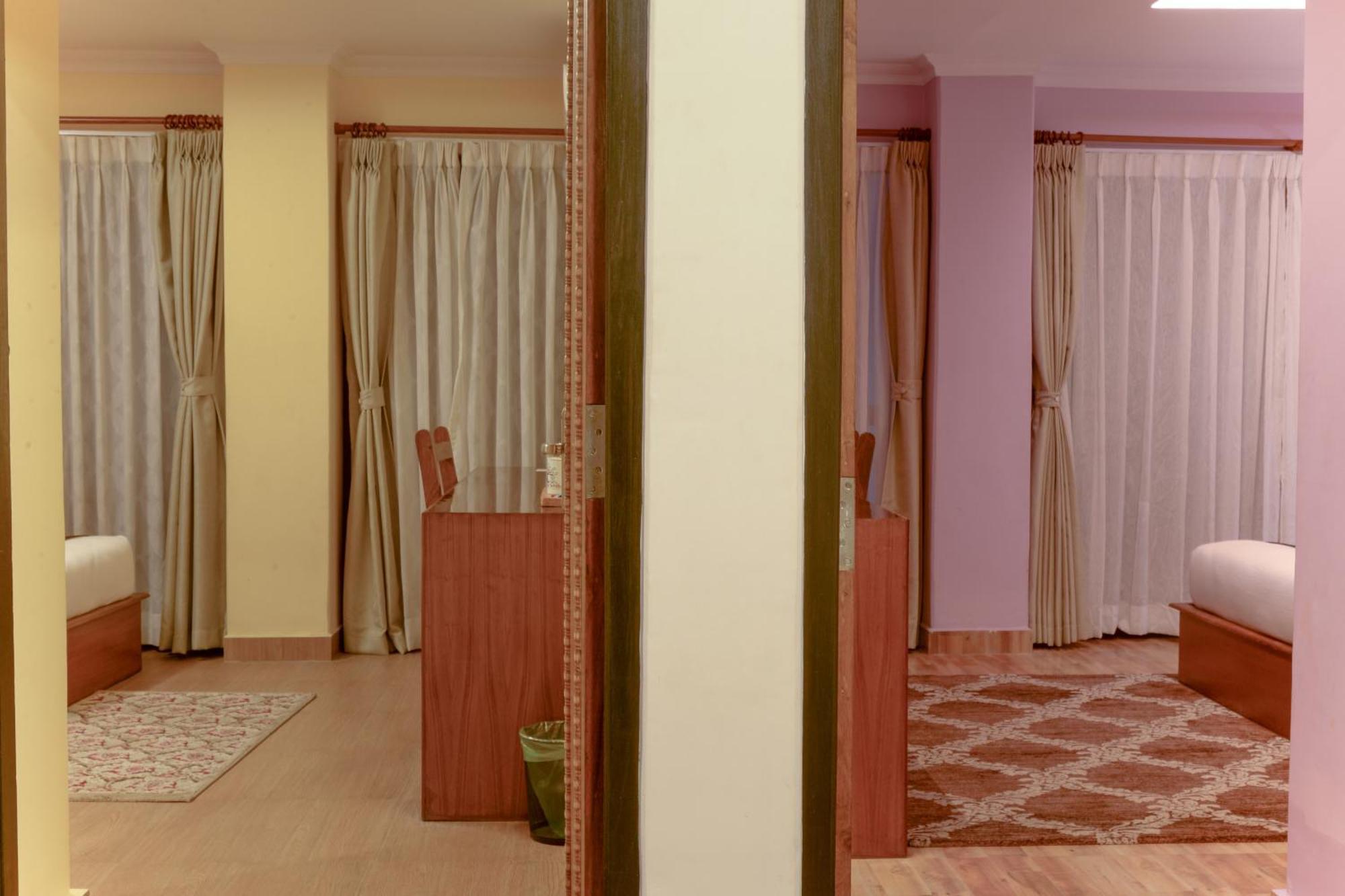 פוקהרה Hotel Raniban Arcade מראה חיצוני תמונה