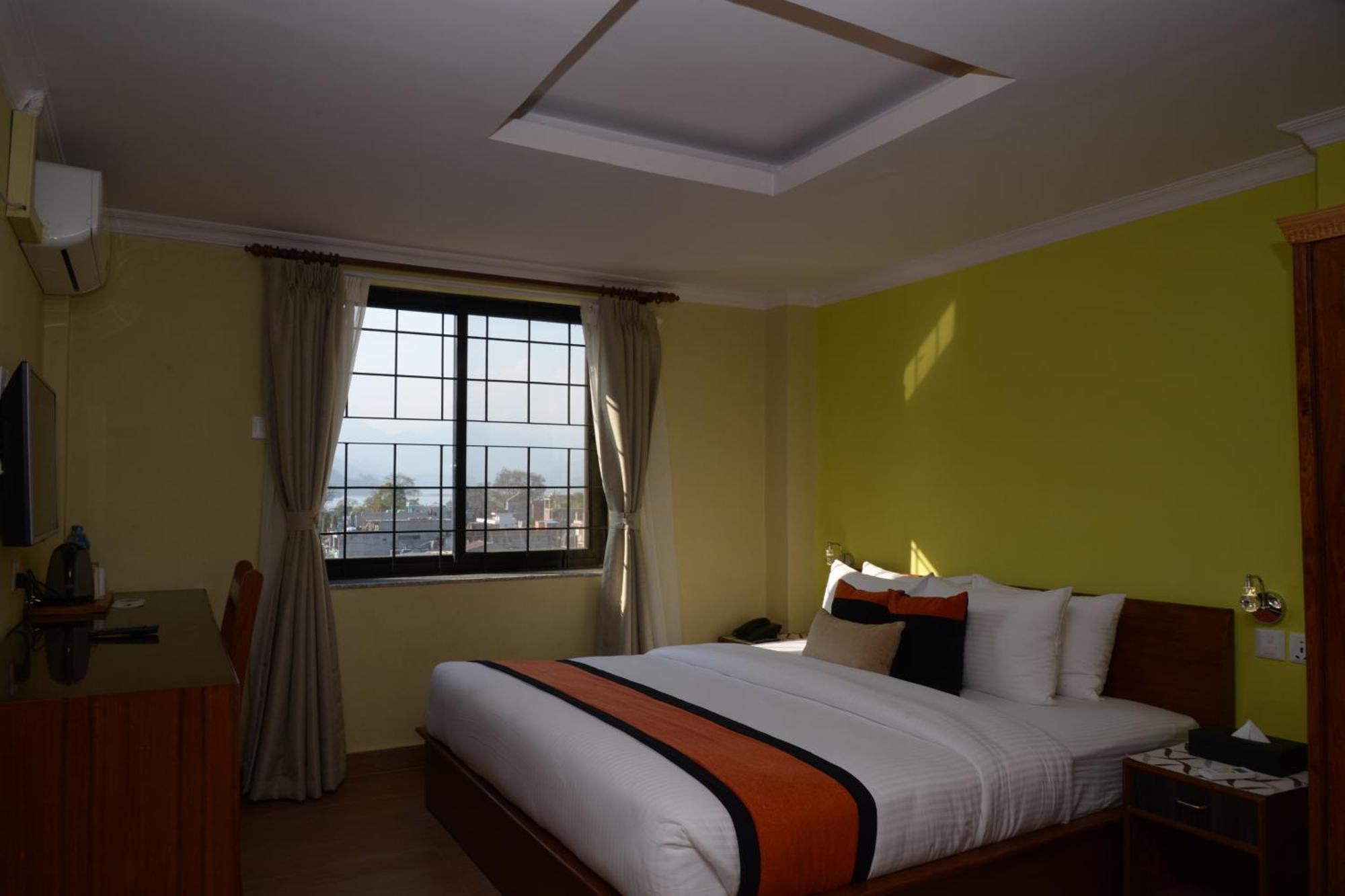 פוקהרה Hotel Raniban Arcade מראה חיצוני תמונה