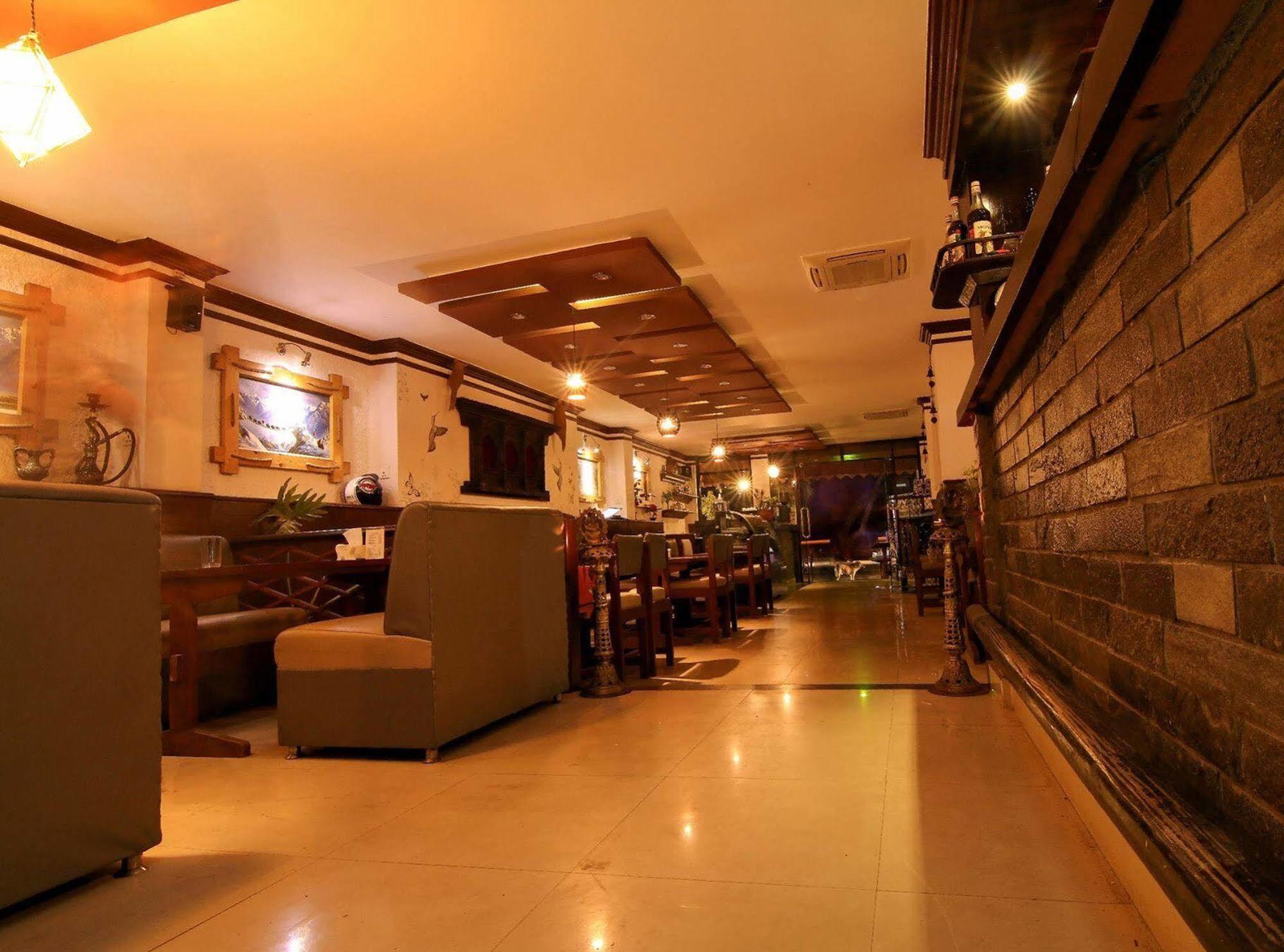 פוקהרה Hotel Raniban Arcade מראה חיצוני תמונה